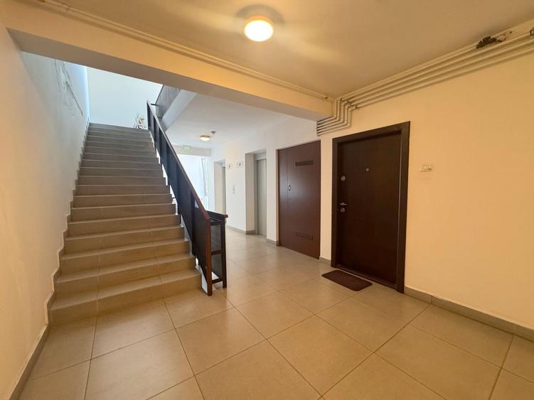 Apartament cu 2 camere semidecomandat, mobilat în Soarelui