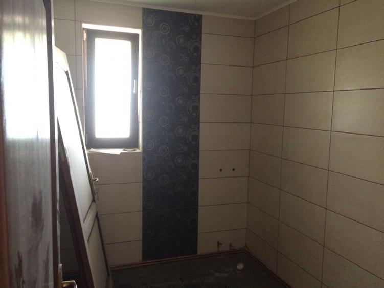 Casă cu 7 camere cu Teren 1300 Mp în Pucioasa-Sat