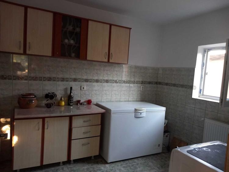 Casă cu 4 camere în Nanov
