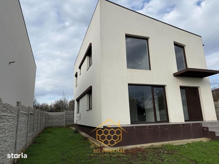 Casă cu 4 camere cu Teren 300 Mp în Șimnicu de Jos