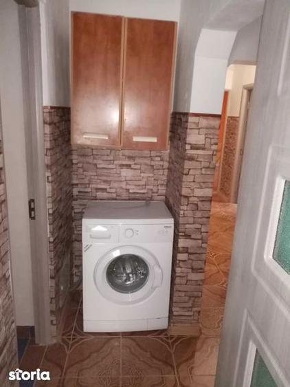 Apartament cu 3 camere decomandat în Noua