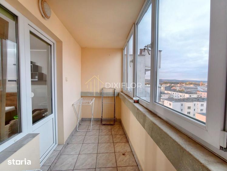 Apartament cu 3 camere decomandat în 22 Decembrie 1989