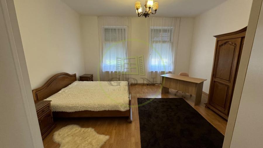 Apartament cu 2 camere semidecomandat, mobilat în Semicentral