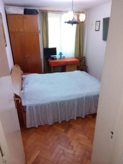 Apartament cu 3 camere semidecomandat, mobilat în Titan