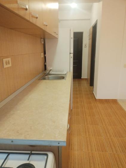 Apartament cu 2 camere semidecomandat, mobilat în Militari
