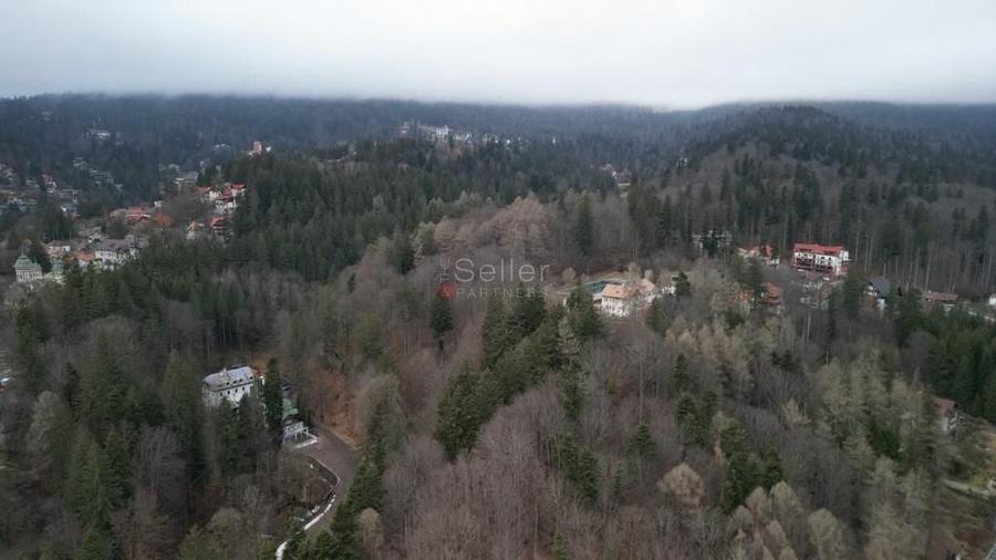 Teren Construcții intravilan de 1700 mp, în Castelul Peleș