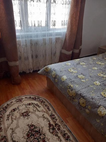 Apartament cu 2 camere semidecomandat în Pod