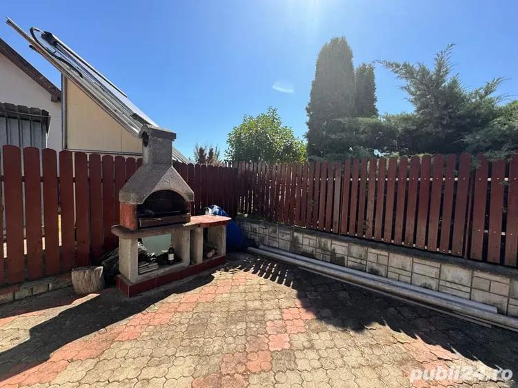 Casă cu 4 camere în Zăvoi