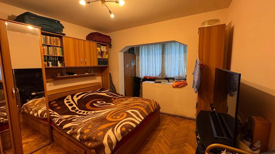 Apartament cu 3 camere, mobilat în Soarelui