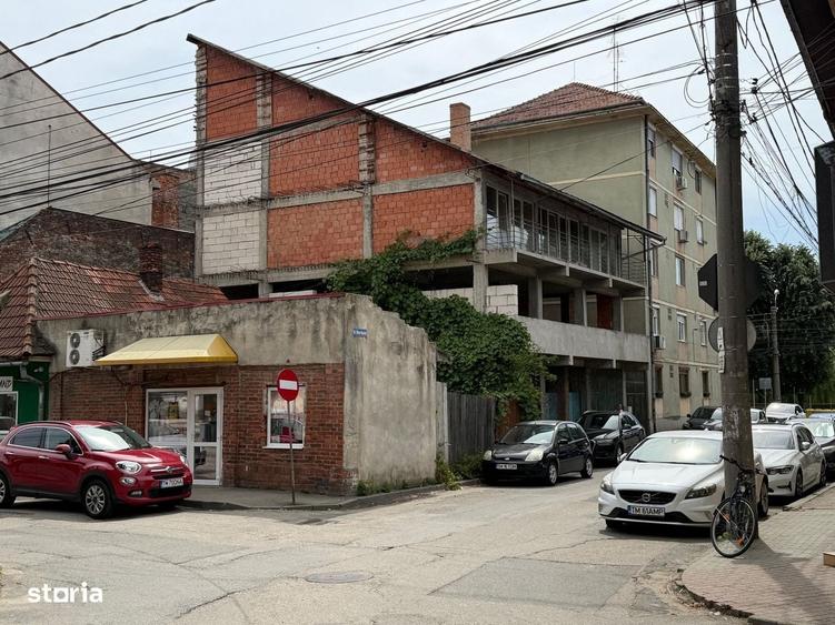 Casă cu 4 camere în Central