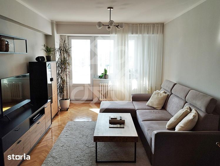 Apartament cu 3 camere decomandat, mobilat în Orașul Nou