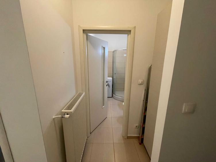 Apartament cu 2 camere decomandat în Pajura