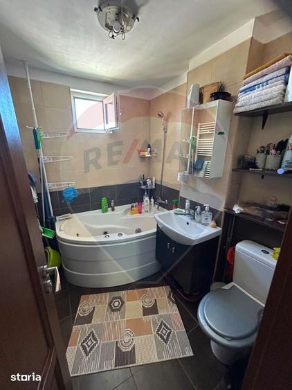 Apartament cu 3 camere de vanzare - 5