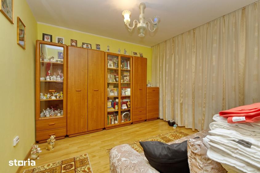 Apartament cu 3 camere decomandat în Mazepa 1