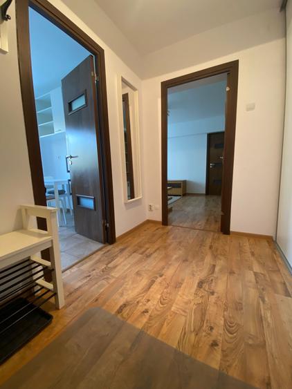 Apartament cu 2 camere semidecomandat, mobilat în Tineretului