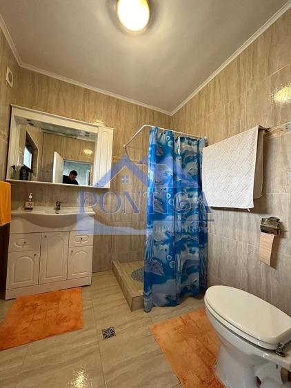 Casă individuală cu 5 camere cu Canalizare în Central