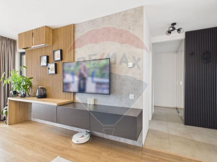Apartament cu 3 camere decomandat, mobilat în Central