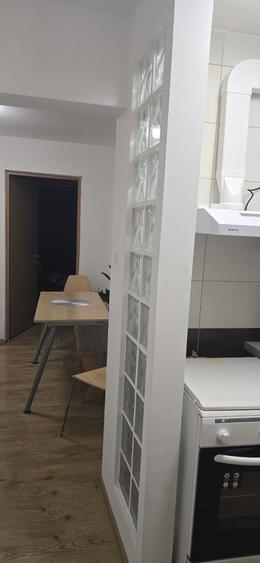 Apartament cu 2 camere decomandat în Exterior Vest