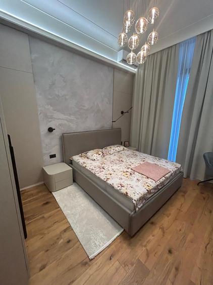 Apartament cu 4 camere decomandat în Cotroceni