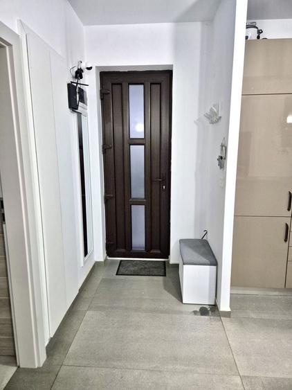 Casă cu 3 camere cu Canalizare în Giroc