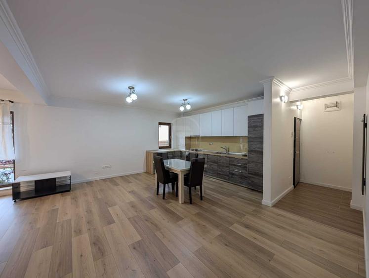 Apartament cu 3 camere semidecomandat în Mănăștur