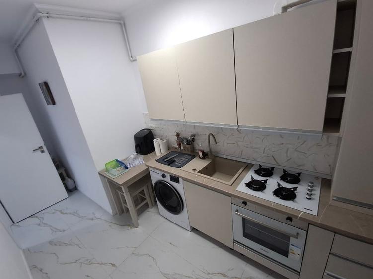 INCHIRIEZ APARTAMENT LUX - 6