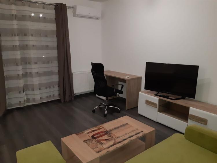 Garsonieră decomandată, mobilată în Complex Studențesc