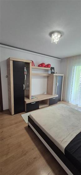 Apartament cu 2 camere decomandat în Nicolina
