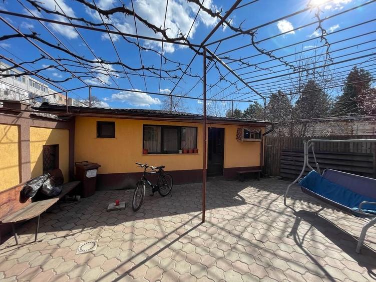 Casă cu 4 camere cu Teren 260 Mp în Central