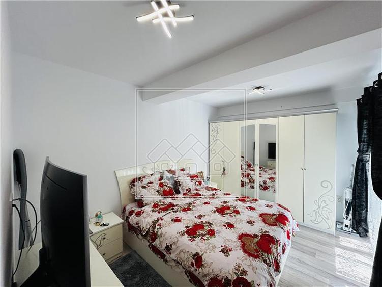 Apartament cu 2 camere semidecomandat în Arhitecților - Calea Cisnădiei