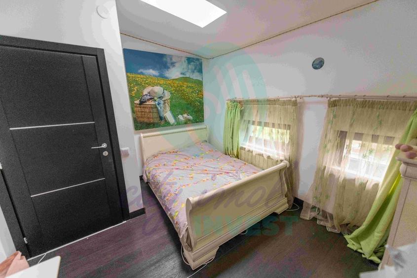 Casă individuală cu 4 camere cu Canalizare în Vatra Luminoasă