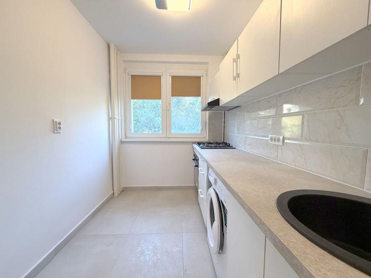 Apartament cu 3 camere semidecomandat, mobilat în Grivița