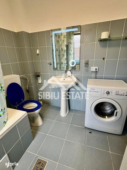 Apartament cu 3 camere, mobilat în Vasile Aaron
