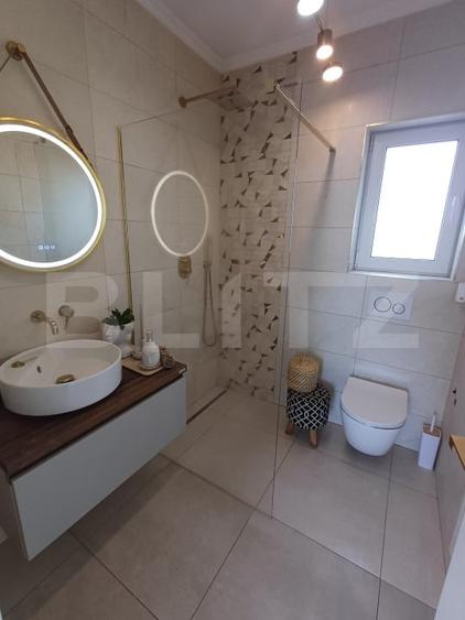 Casă cu 6 camere si piscina, Bulai - Moara - 9
