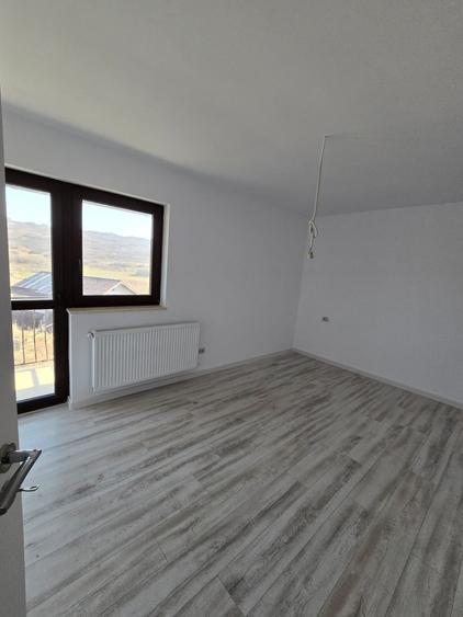 Duplex cu 3 camere cu Canalizare în Miroslava