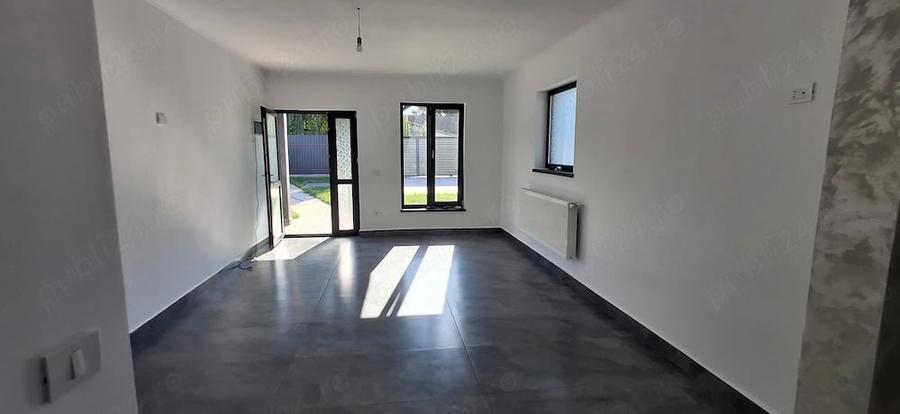 Casă cu 2 camere cu Teren 450 Mp în Central