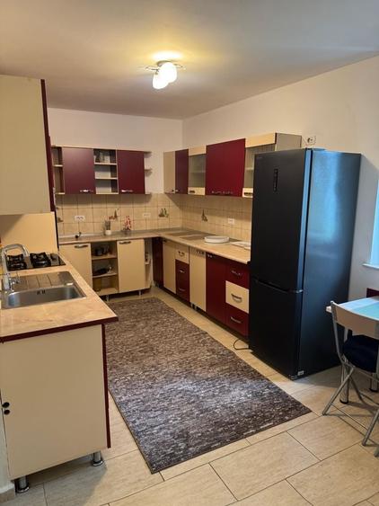Casă cu 3 camere cu Teren 350 Mp în Central