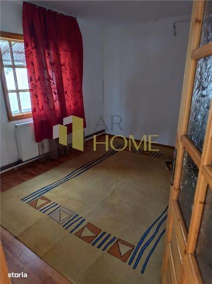 Casă cu 4 camere cu Teren 11250 Mp în Teișani