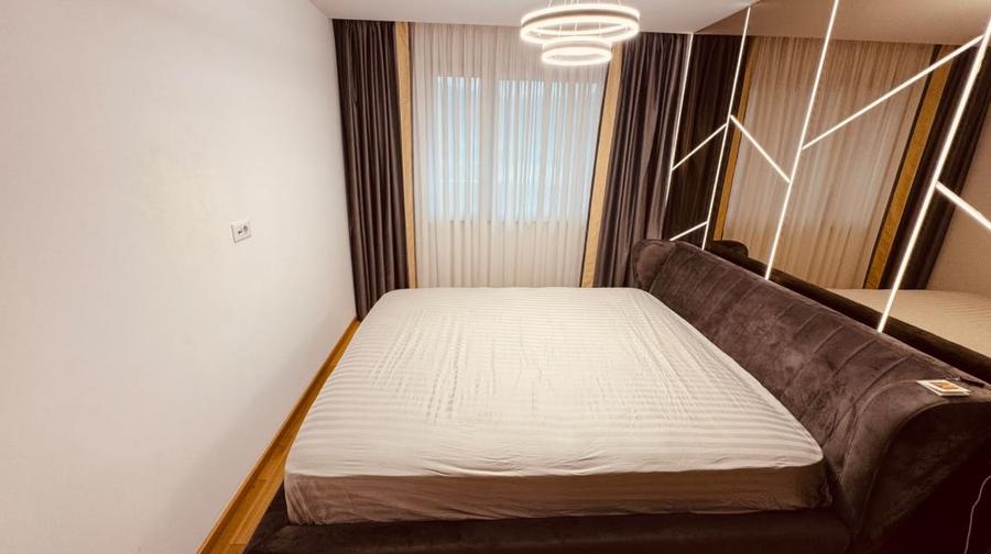 Apartament cu 2 camere decomandat în Astra