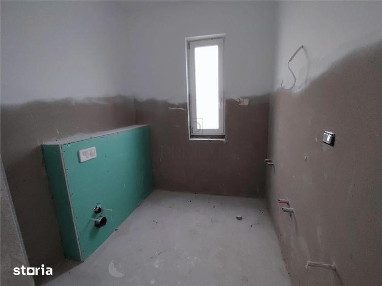 Casă cu 5 camere cu Teren 330 Mp în Moșnița Veche