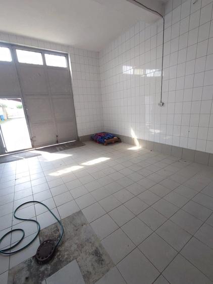 Spațiu comercial, de 220 mp, în Sânpetru