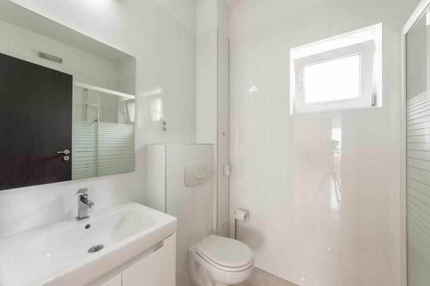 Casă individuală cu 5 camere cu Canalizare în Ștefăneștii Noi