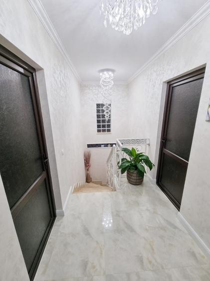 Casă cu 3 camere în Central