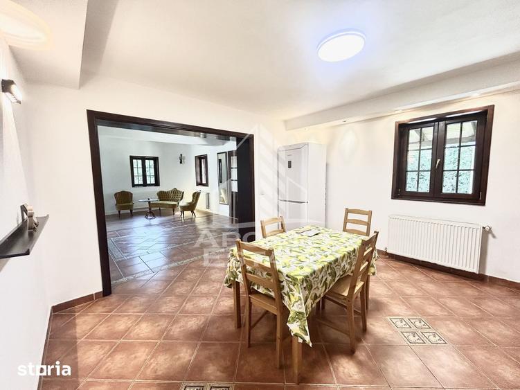 Casă cu 5 camere cu Teren 500 Mp în Sânmihaiu Român