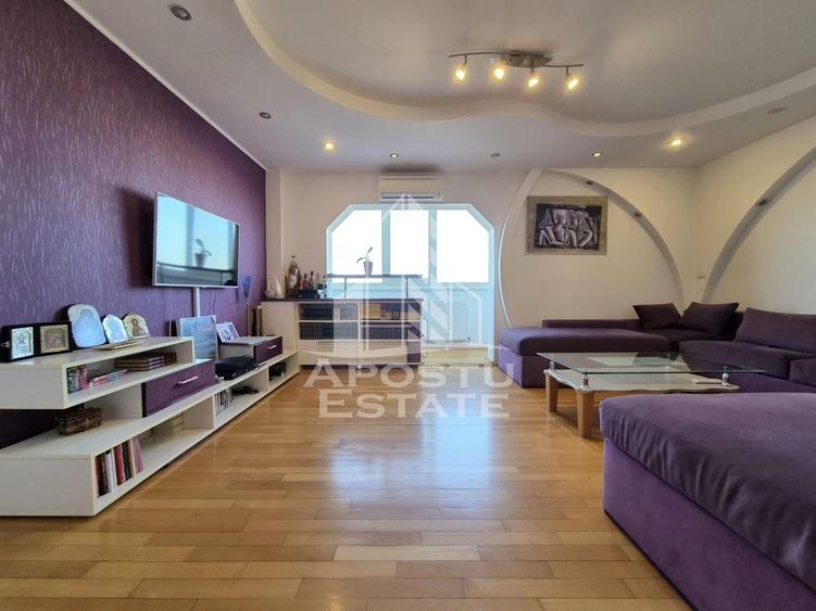 Apartament cu 3 camere decomandat, mobilat în Aurel Vlaicu