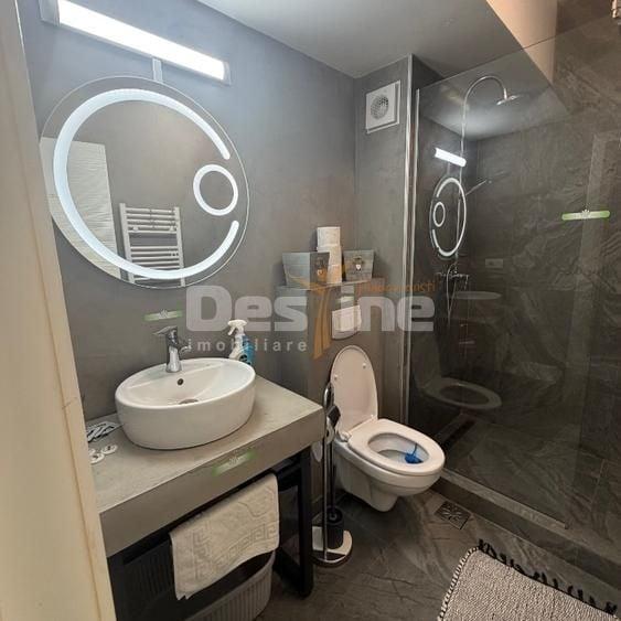 Apartament cu 2 camere semidecomandat în Central