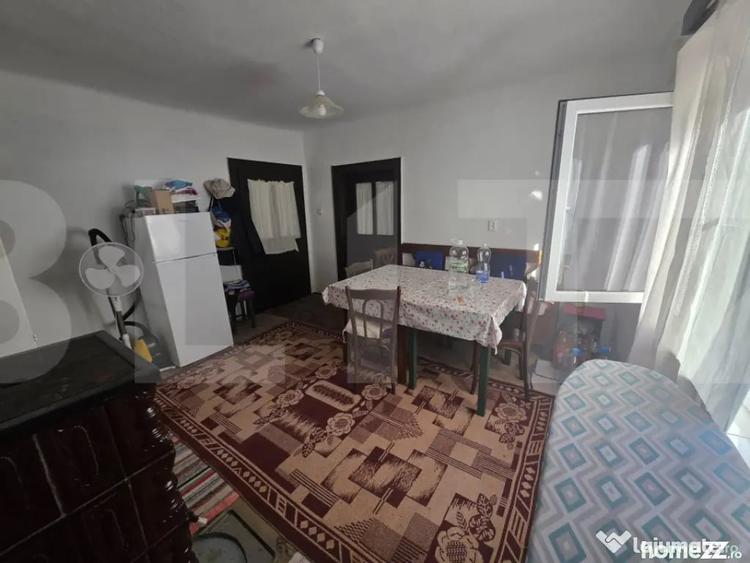 Casă cu 3 camere cu Teren 1957 Mp în Bita