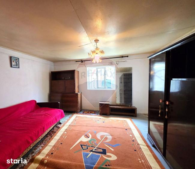 Casă cu 4 camere cu Teren 1254 Mp în Mărăcineni