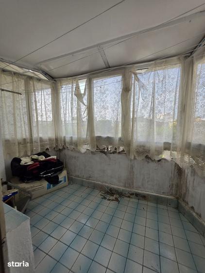 Apartament cu 3 camere decomandat în Mioriței
