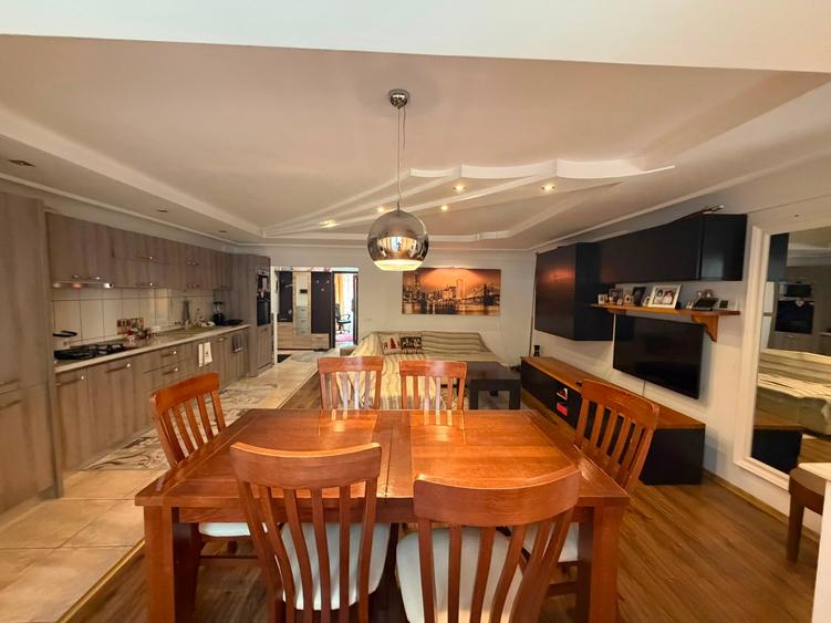 Apartament cu 3 camere decomandat în Babadag